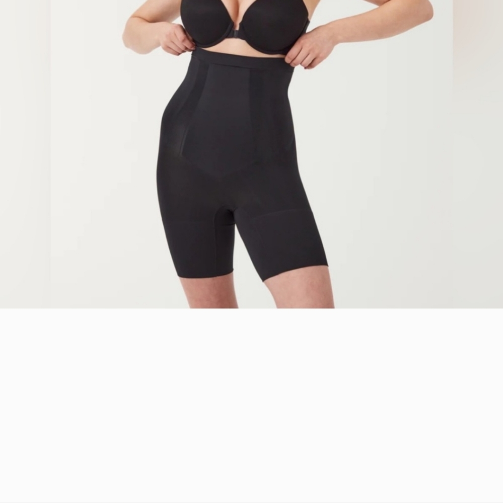 SPANX High Waisted Mid Thigh Short